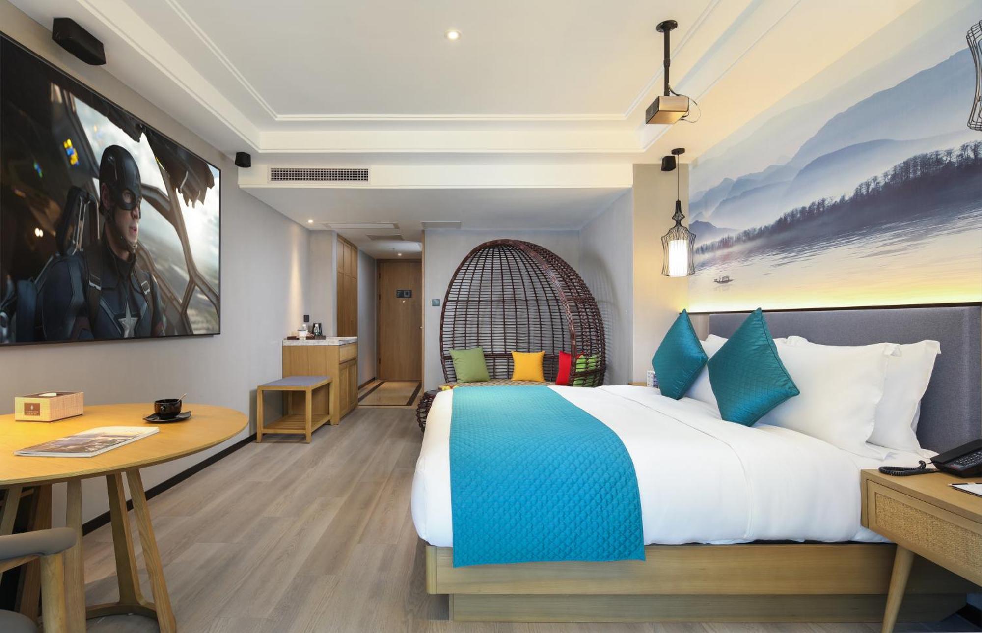 Mehood Lestie International Hotel Nancun Wanbo Metro Station Branch - Free Shuttle Bus To Canton Fair Complex During Canton Fair Period & Free Breakfast & Free Afternoon Tea & Free Midnight Snack & Free Vpn Internet Access Екстер'єр фото