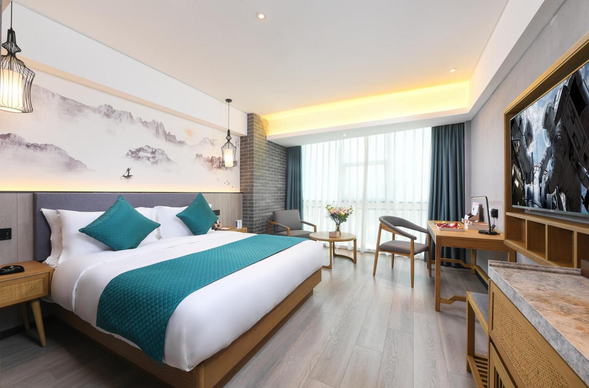 Mehood Lestie International Hotel Nancun Wanbo Metro Station Branch - Free Shuttle Bus To Canton Fair Complex During Canton Fair Period & Free Breakfast & Free Afternoon Tea & Free Midnight Snack & Free Vpn Internet Access Екстер'єр фото