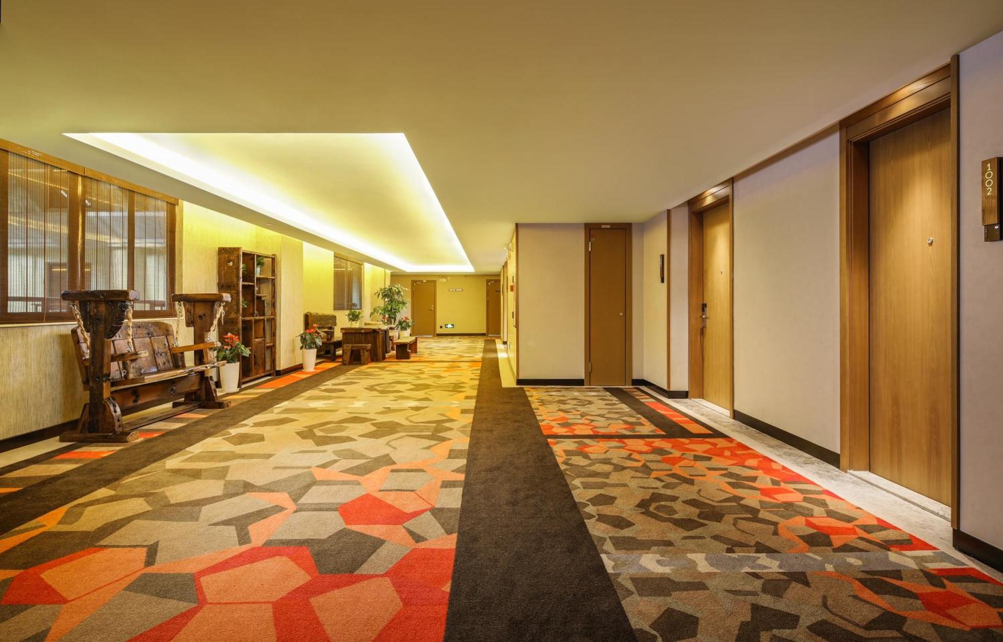 Mehood Lestie International Hotel Nancun Wanbo Metro Station Branch - Free Shuttle Bus To Canton Fair Complex During Canton Fair Period & Free Breakfast & Free Afternoon Tea & Free Midnight Snack & Free Vpn Internet Access Екстер'єр фото