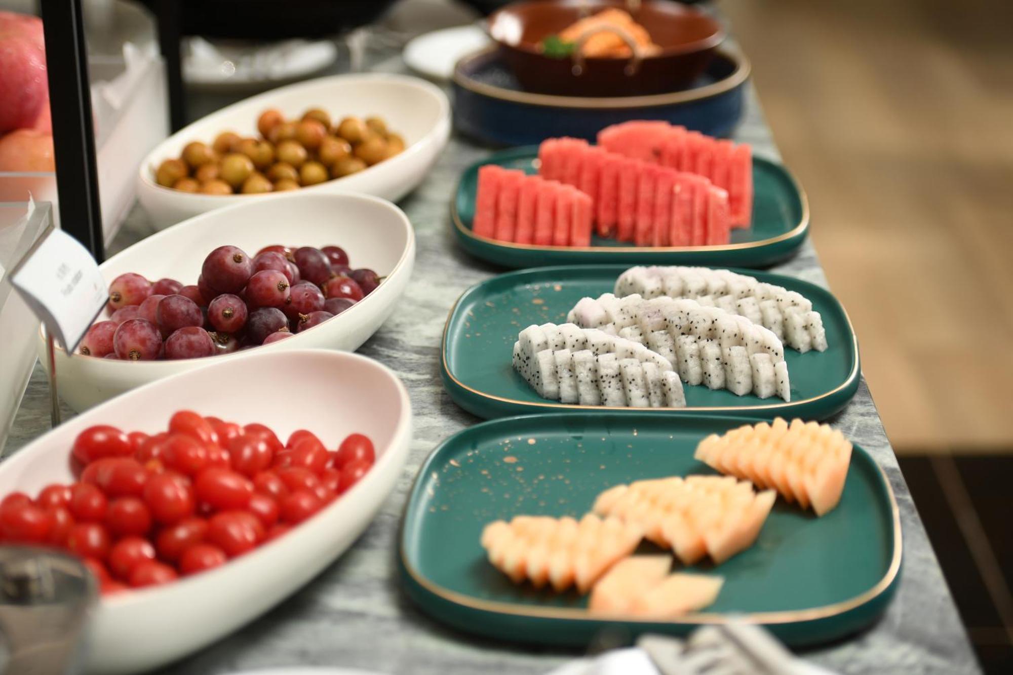 Mehood Lestie International Hotel Nancun Wanbo Metro Station Branch - Free Shuttle Bus To Canton Fair Complex During Canton Fair Period & Free Breakfast & Free Afternoon Tea & Free Midnight Snack & Free Vpn Internet Access Екстер'єр фото